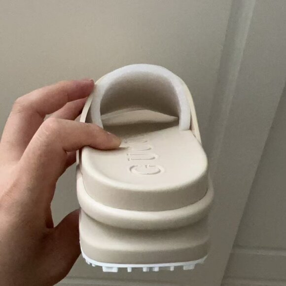 New! Gucci Interlocking G Platform Soft Rubber Slide Sandals - Picture 7 of 7